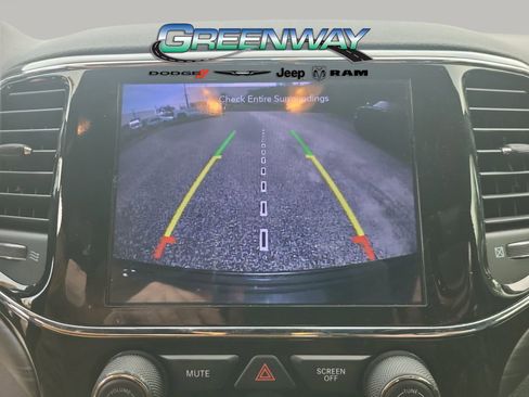 Used 2021 Jeep Grand Cherokee Laredo X image 22