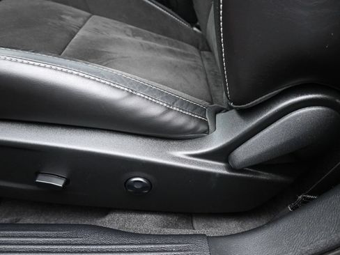 Used 2018 Dodge Challenger SRT Hellcat RWD image 13