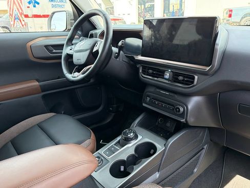 Used 2025 Ford Bronco Sport Outer Banks w/ Outer Banks Tech Package+ AWD/4WD image 15