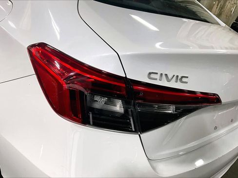 Used 2022 Honda Civic Sport image 29