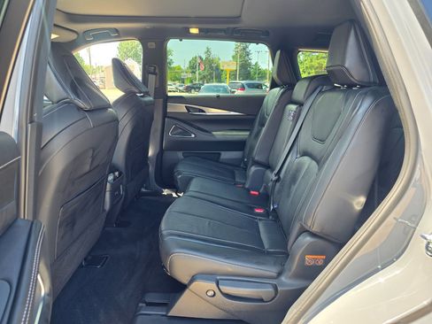 Used 2025 INFINITI QX60 Luxe w/ Black Edition image 13