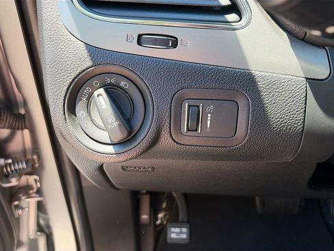 Used 2018 Dodge Journey Crossroad AWD/4WD image 10