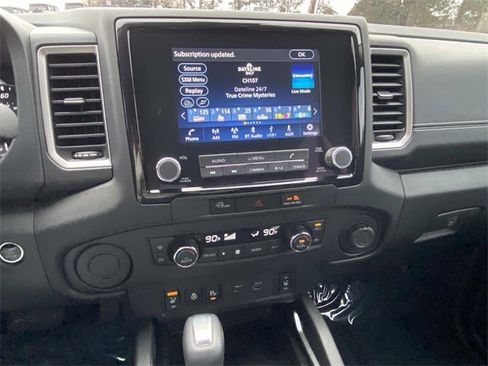 Used 2024 Nissan Frontier SL w/ Technology Package image 27