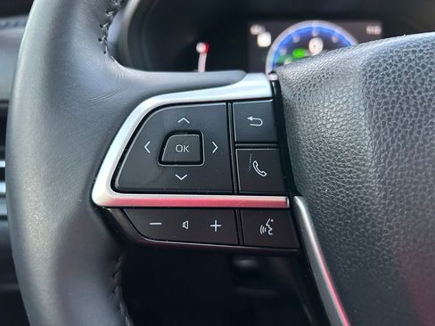 Used 2025 Toyota Grand Highlander FWD image 20
