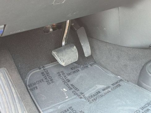 New 2027 Chrysler Pacifica Select FWD image 14