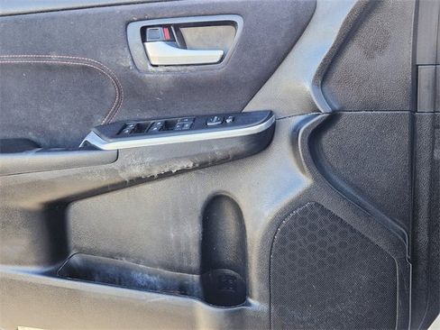 Used 2015 Toyota Camry XSE image 22