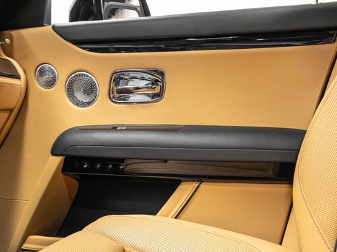 Used 2022 Rolls-Royce Ghost image 15