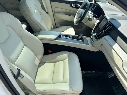 Used 2023 Volvo XC60 B5 Plus w/ Climate Package AWD/4WD image 45