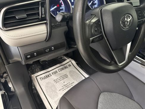 Used 2022 Toyota Camry LE FWD image 34