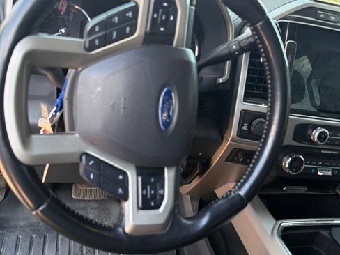 Used 2022 Ford F250 Lariat w/ Lariat Value Package AWD/4WD image 13