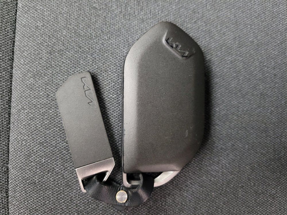 Used 2025 Kia K4 FWD image 32