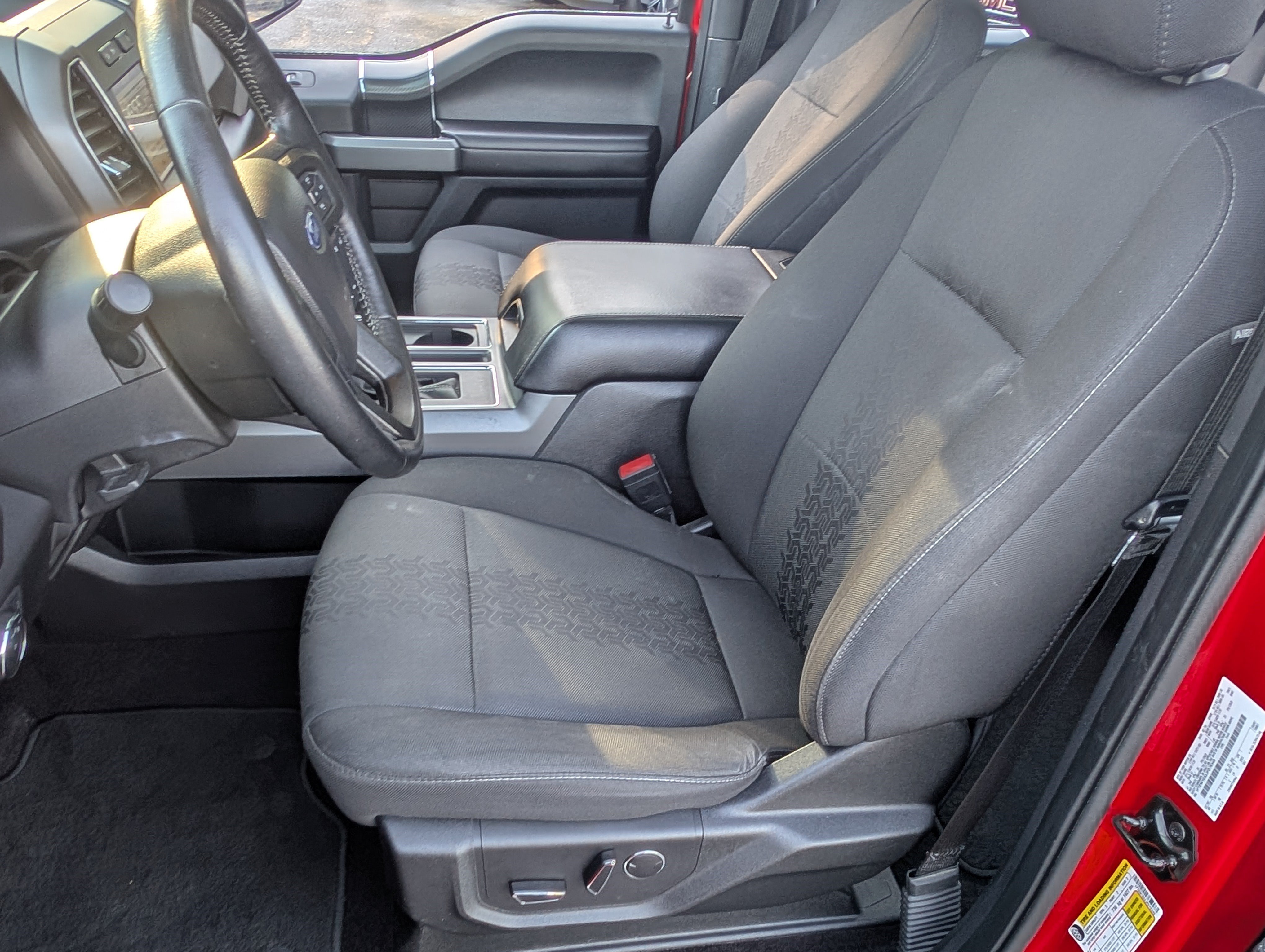 Used 2018 Ford F150 XLT w/ Equipment Group 302A Luxury AWD/4WD image 17