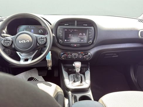 Used 2024 Kia Soul LX w/ Option Group 015 FWD image 21