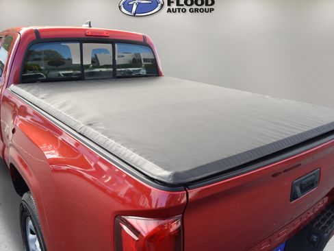 Used 2018 Toyota Tacoma SR w/ SR Convenience Package AWD/4WD image 6