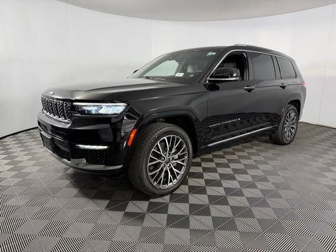 Used 2021 Jeep Grand Cherokee L Summit AWD/4WD image 4