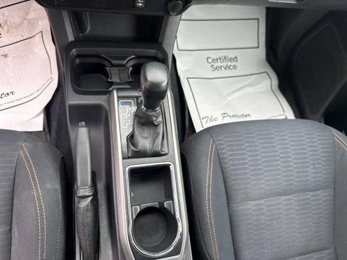 Used 2017 Toyota Tacoma SR5 AWD/4WD image 23