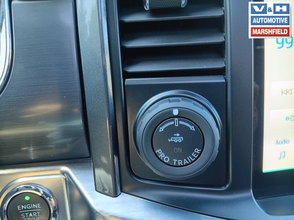 Used 2023 Ford F150 Lariat w/ Equipment Group 502A High AWD/4WD image 8