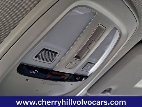 Certified 2025 Volvo XC60 B5 Plus image 27