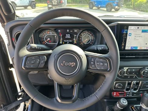New 2025 Jeep Gladiator Rubicon image 24