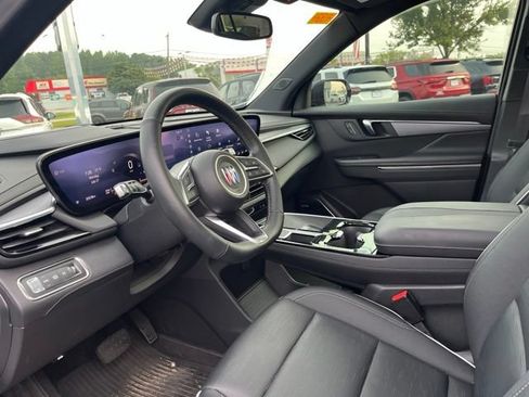 Used 2025 Buick Enclave Sport Touring w/ Power Package FWD image 6