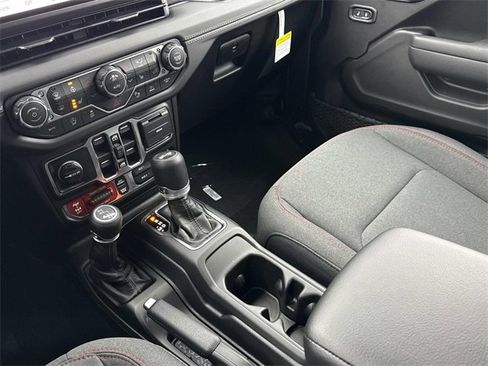 New 2026 Jeep Wrangler Unlimited Rubicon image 12