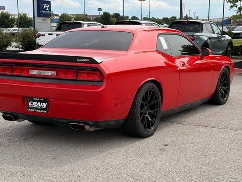 Used 2010 Dodge Challenger SRT8 RWD image 8