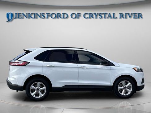 Used 2021 Ford Edge SE image 7