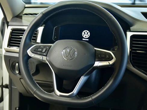 Used 2022 Volkswagen Atlas SE w/ Panoramic Sunroof Package AWD/4WD image 19