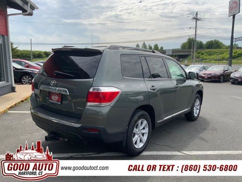 Used 2013 Toyota Highlander Plus AWD/4WD image 16