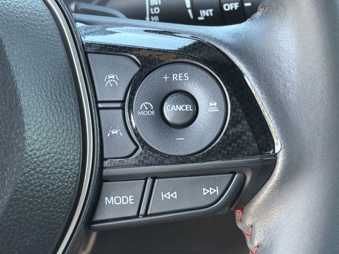Used 2024 Toyota Corolla Cross AWD Hybrid w/ Moonroof Package image 27