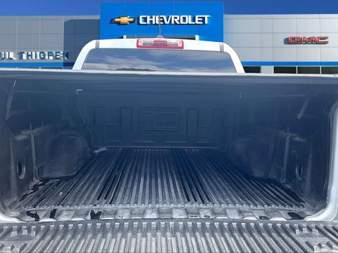 Used 2020 Chevrolet Colorado LT RWD image 7