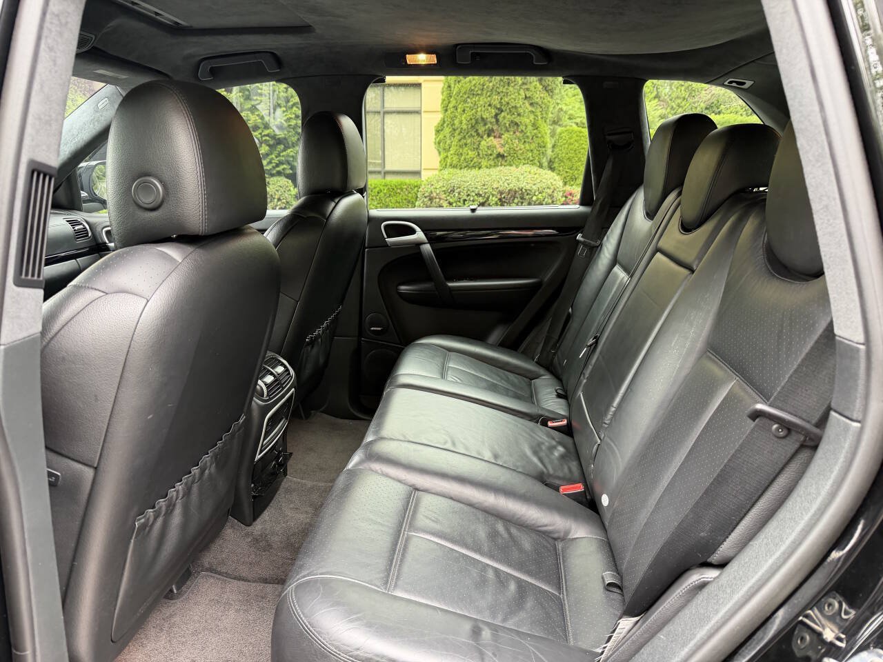 Used 2008 Porsche Cayenne Turbo AWD/4WD image 28