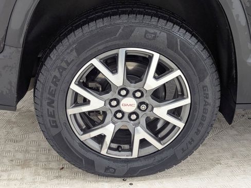 Used 2020 GMC Acadia SLE w/ Driver Convenience Package image 11