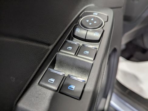 Used 2022 Ford Escape SE w/ Cold Weather Package image 15