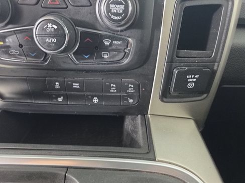 Used 2019 RAM 1500 Big Horn AWD/4WD image 19