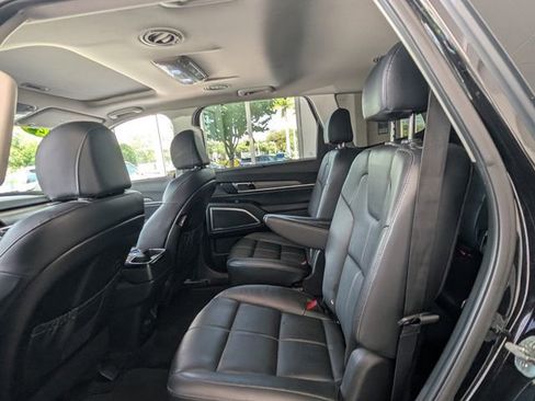 Used 2022 Kia Telluride EX w/ EX Premium Package FWD image 7