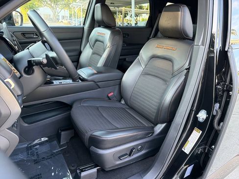 Used 2023 Nissan Pathfinder Rock Creek AWD/4WD image 31