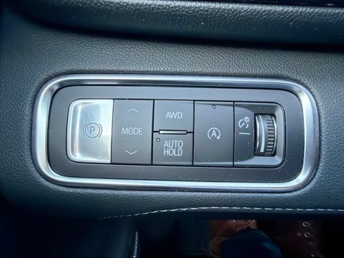 Used 2026 Buick Enclave Preferred AWD/4WD image 22
