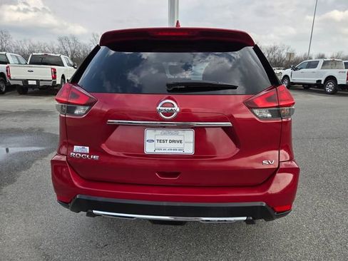 Used 2017 Nissan Rogue SV w/ SV Premium Package image 9