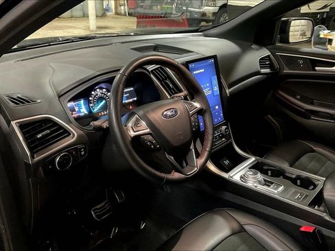 Certified 2024 Ford Edge ST-Line w/ Class II Trailer Tow Package AWD/4WD image 13