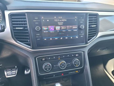 Used 2021 Volkswagen Atlas SE w/ Panoramic Sunroof Package FWD image 22