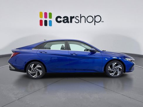 Used 2025 Hyundai Elantra SEL FWD image 6