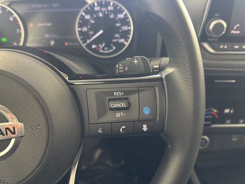 Used 2021 Nissan Rogue SV image 17