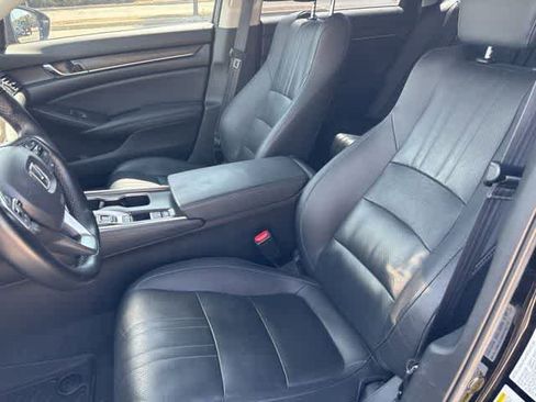 Used 2021 Honda Accord Touring image 11