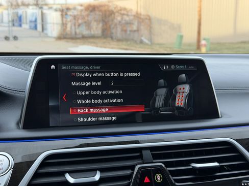 Used 2018 BMW 750i xDrive image 23