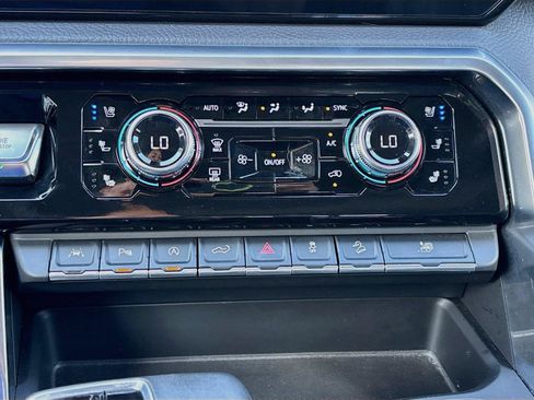 Used 2022 GMC Sierra 1500 Denali AWD/4WD image 19