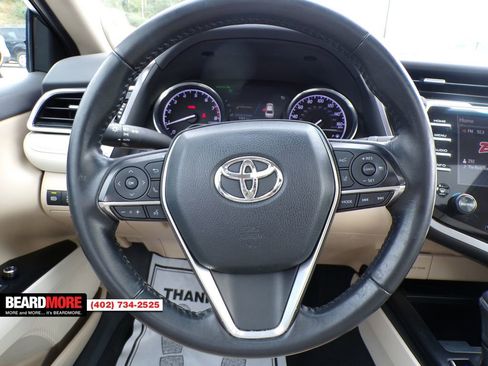 Used 2018 Toyota Camry XSE image 18
