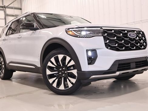 New 2026 Ford Explorer Platinum w/ LUX Leather Package AWD/4WD image 43