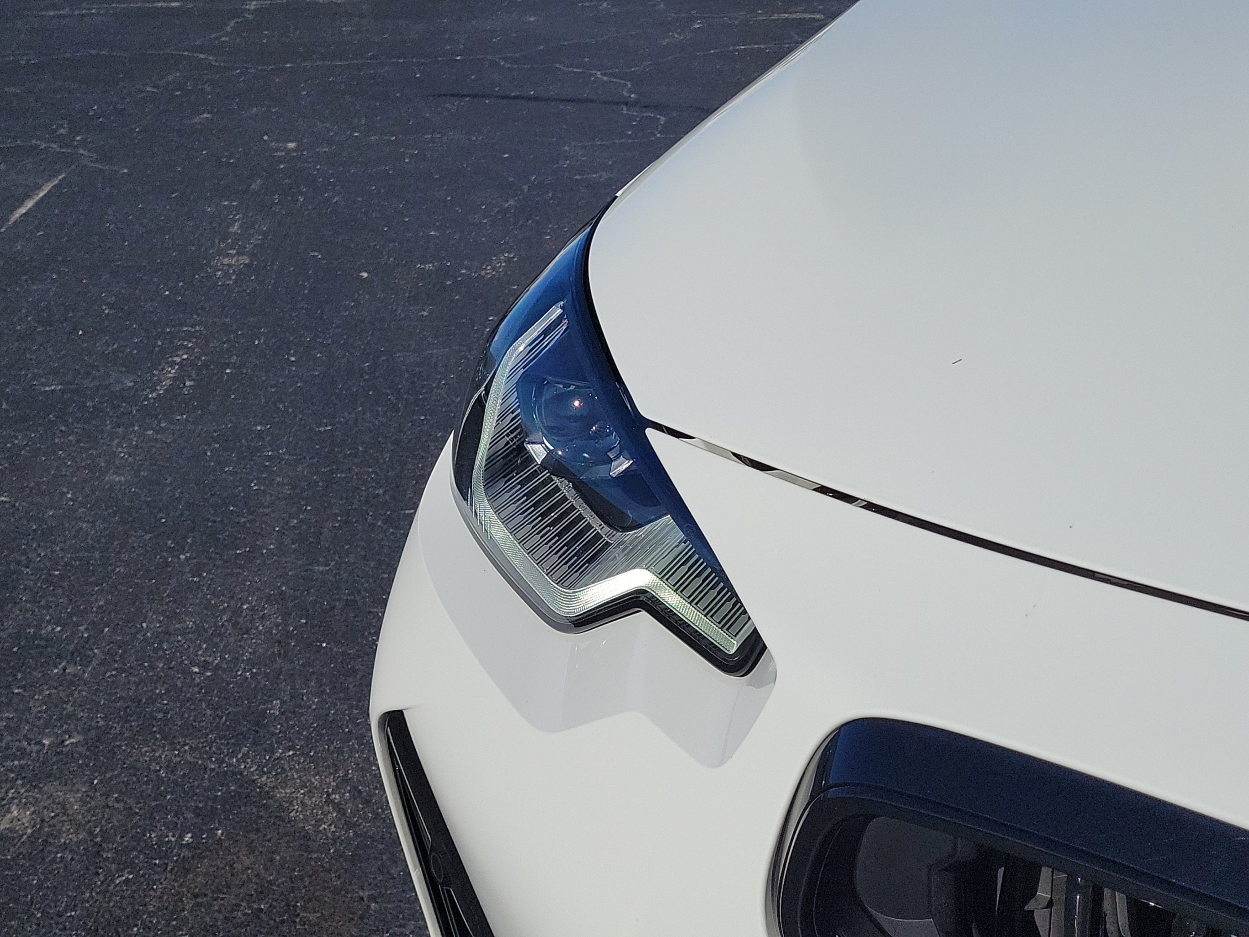 Used 2024 BMW 230i Coupe w/ Premium Package RWD image 29