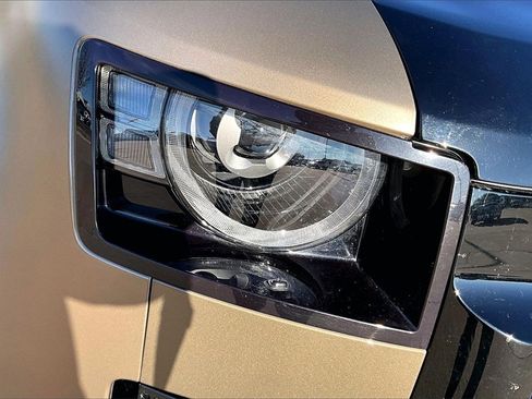 Used 2023 Land Rover Defender 110 X image 30